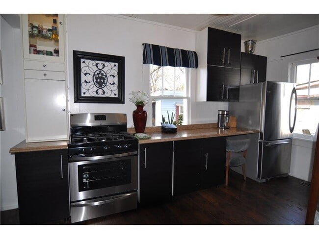 Building Photo - 1 Wright St