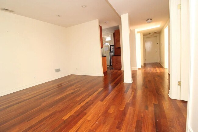 Foto del edificio - 4349 N Sawyer Ave