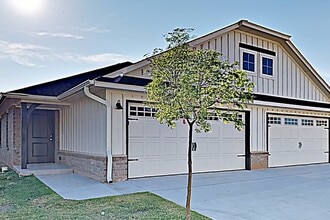 Building Photo - 4923 Avion Ct