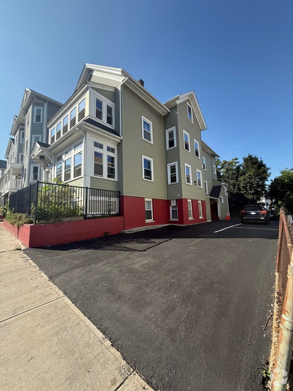 Building Photo - 61 Harrison St