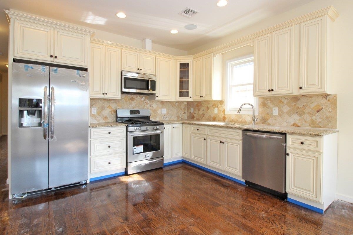 Foto principal - 8516 5th Ave