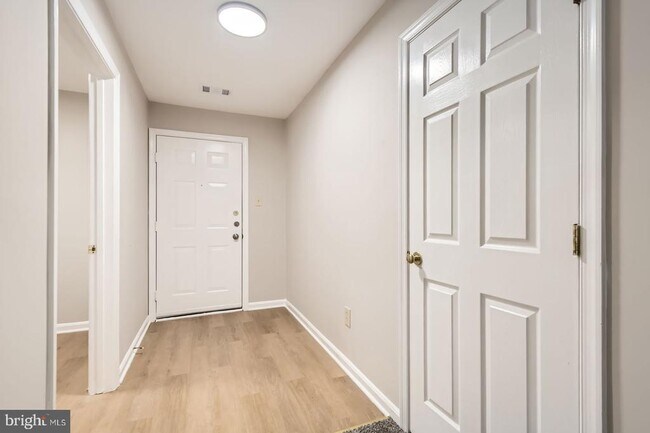 Foto del edificio - 8813 Stoneridge Cir