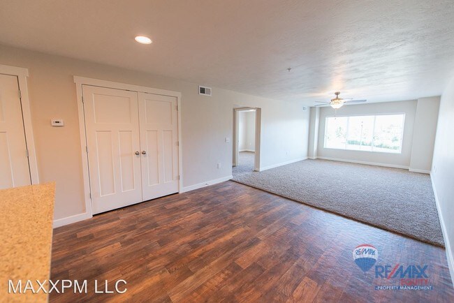 Foto del edificio - 3 br, 2 bath House - 278 W 1000 S #302