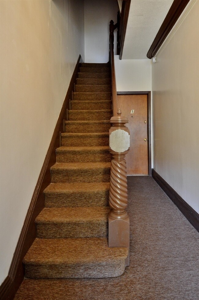 Building Photo - 127-129-129 W 3rd St