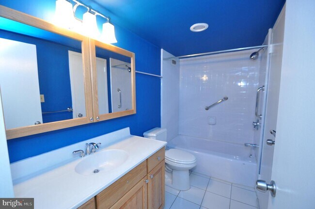 Building Photo - 5225 Pooks Hill Rd