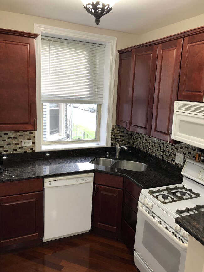 Kitchen. - 3848 N Lamon Ave