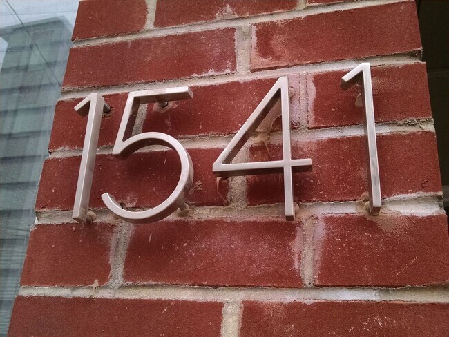 Foto del edificio - 1541 Ogden St