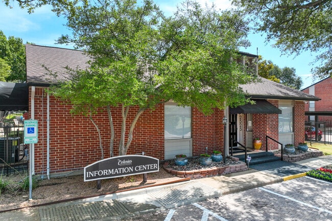 Leasing Office Entrance - The Colonies