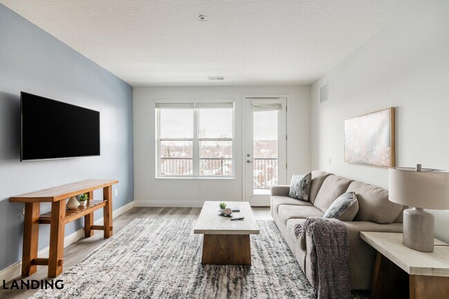 Foto del edificio - 210 W 5th Ave