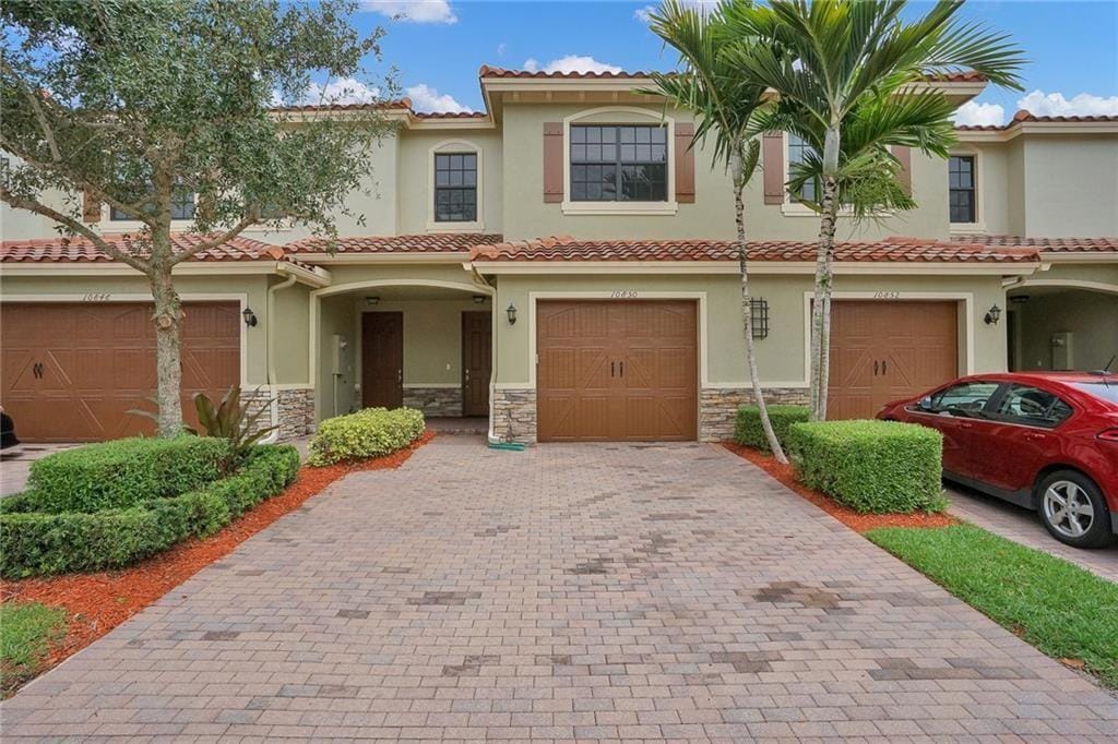 Primary Photo - 10850 NW 73rd Ct