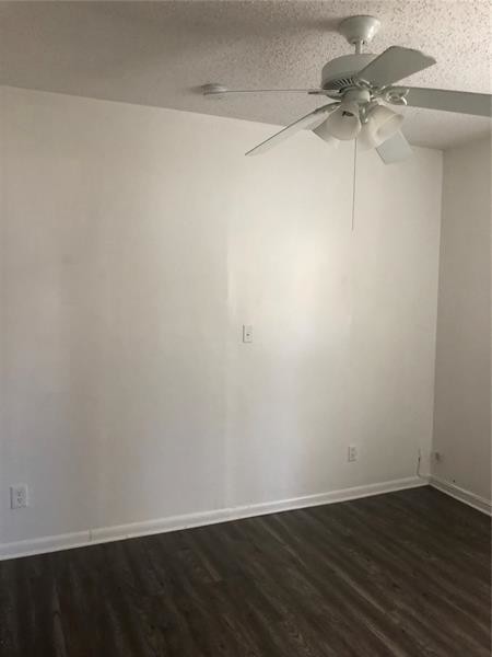 Foto del edificio - 4861 SW 26th Ave