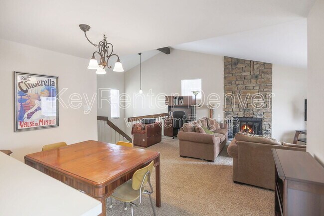 Foto del edificio - 8466 Everett Way