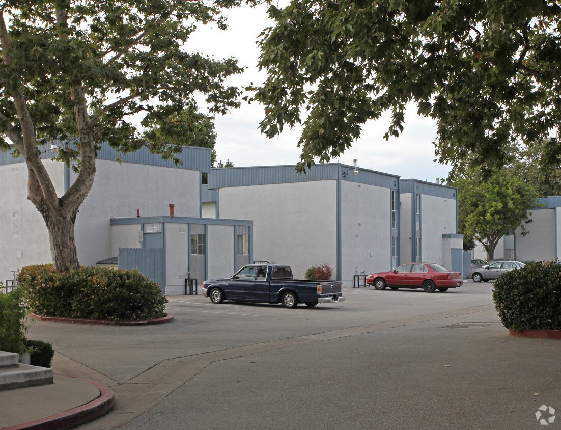 Building Photo - Madonna Road Apartments