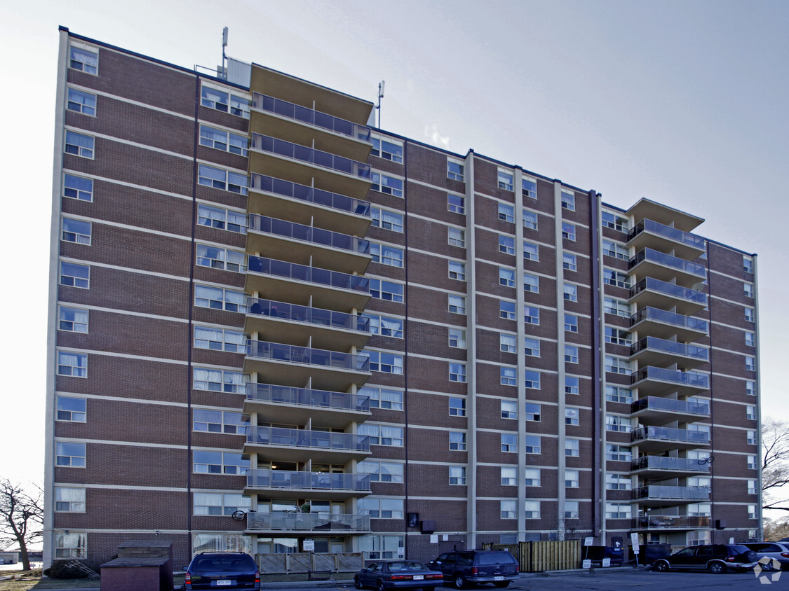Building Photo - Martingrove Square West