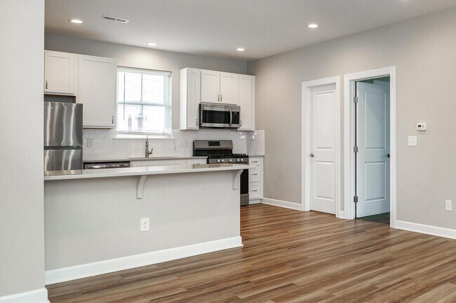 Foto del edificio - 1605 Elmwood Ave