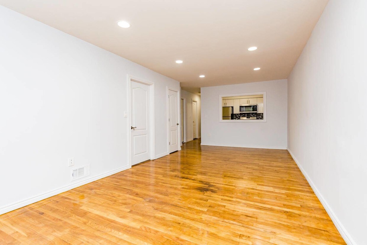 Primary Photo - 1756 Lacombe Ave