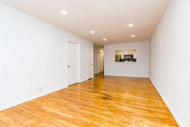 Building Photo - 1756 Lacombe Ave