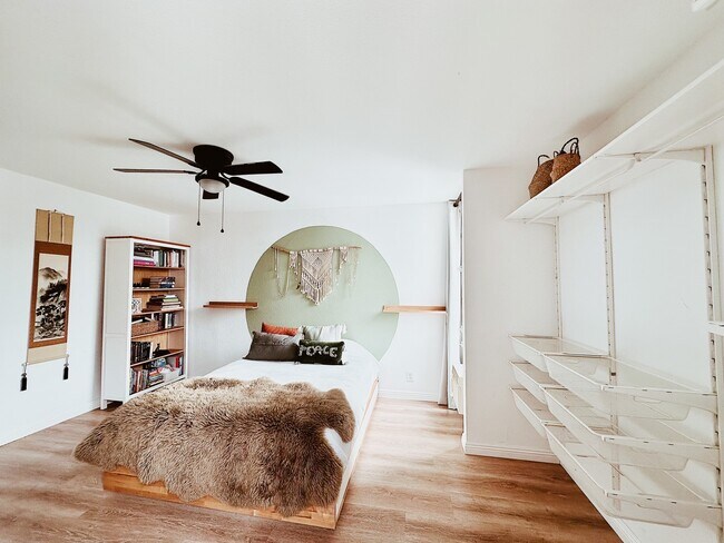 Building Photo - 1015 Aoloa Pl