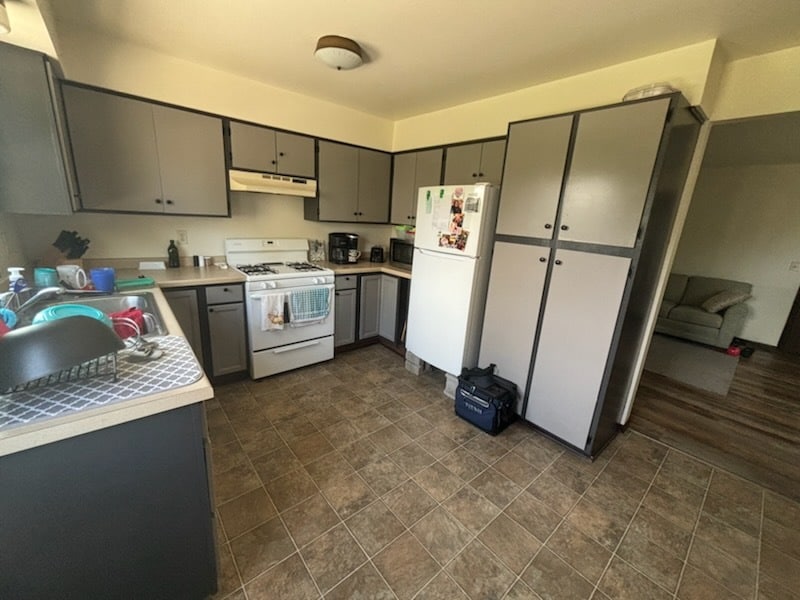 Kitchen - 152 Third St