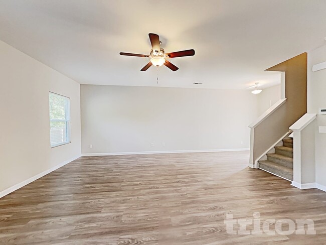 Foto del edificio - 1039 Manston Pl SW