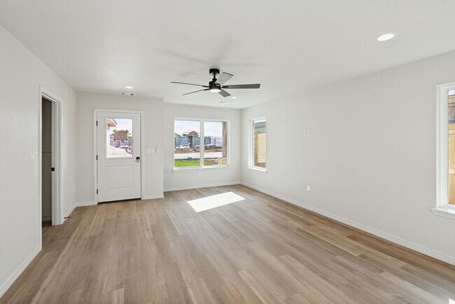 Foto del edificio - 8904 Oakleaf Ct