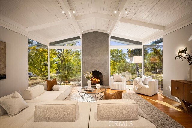 Foto principal - 4750 Poe Ave