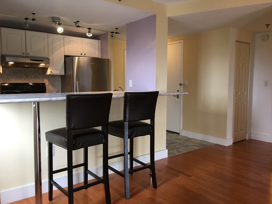 Foto principal - 15 N Beacon St