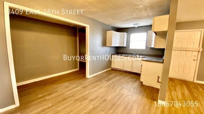 Building Photo - 3409 E 16th St