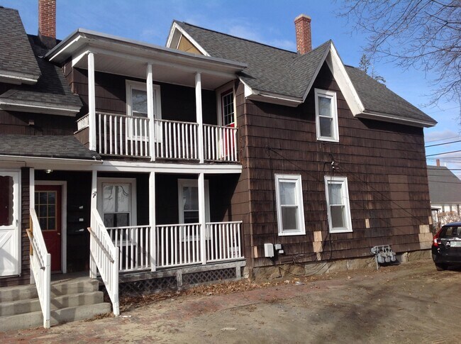 Building Photo - 77 Ferry St