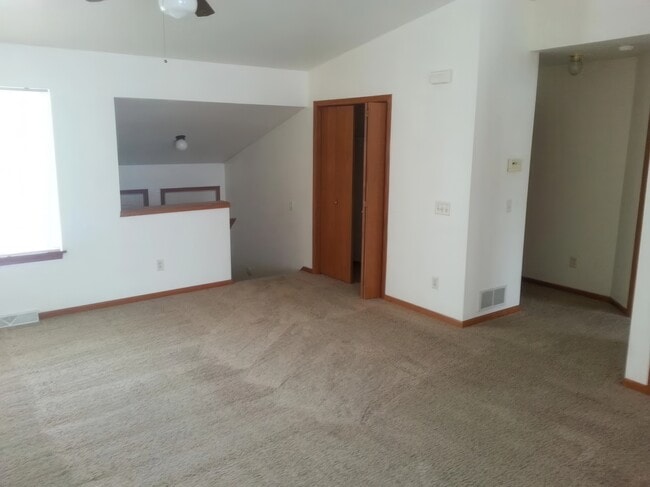 Building Photo - 7823 Clinton Rd