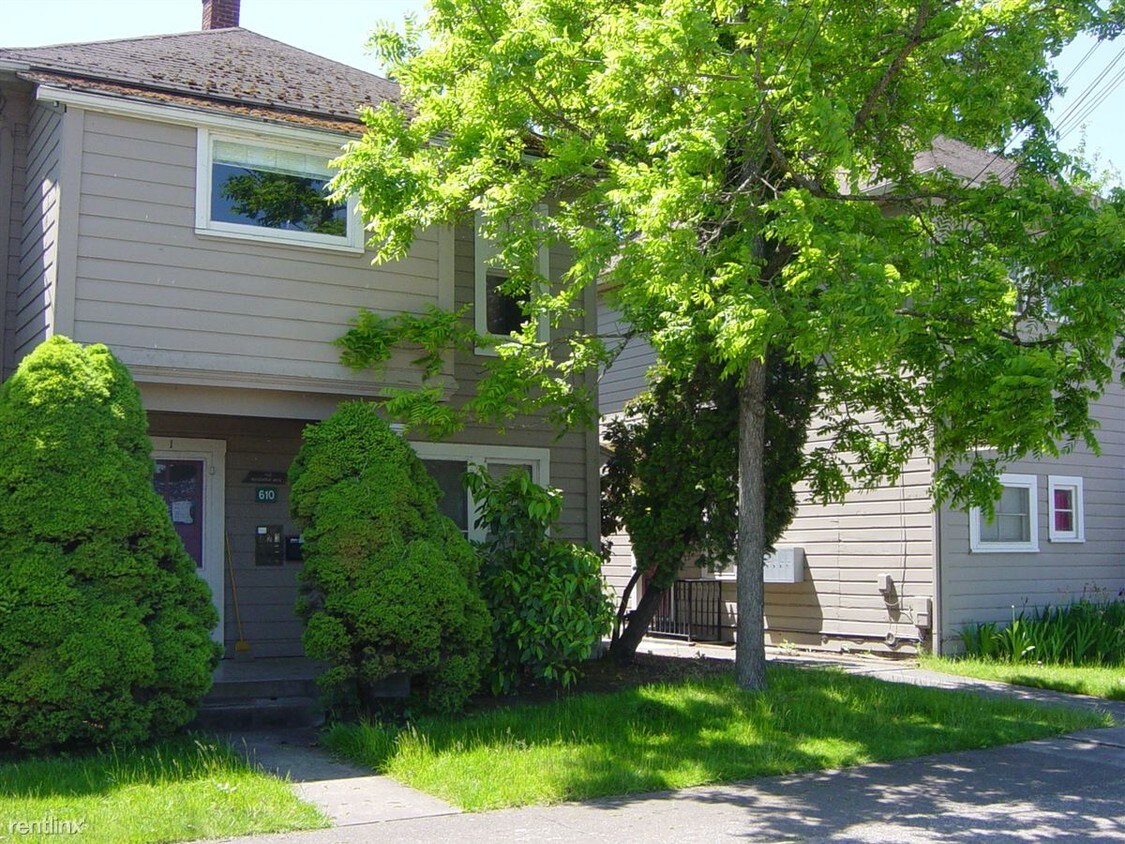 Primary Photo - 610 E 8th Ave