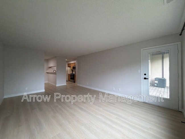 Foto del edificio - 2380 N 44th St