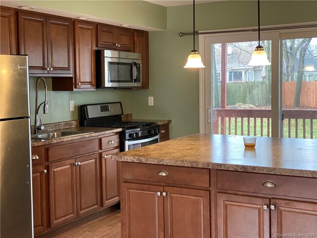 Foto del edificio - 58 Meetinghouse Ln