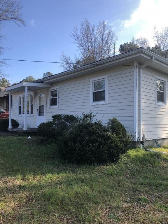 Building Photo - 2521 Kirby St