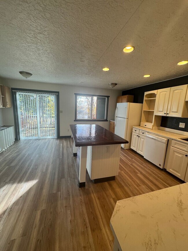 Foto del edificio - 1515-1517 W 47th Ave