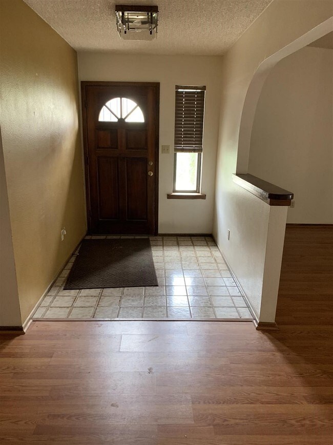 Building Photo - 1465 E Laguna Pl