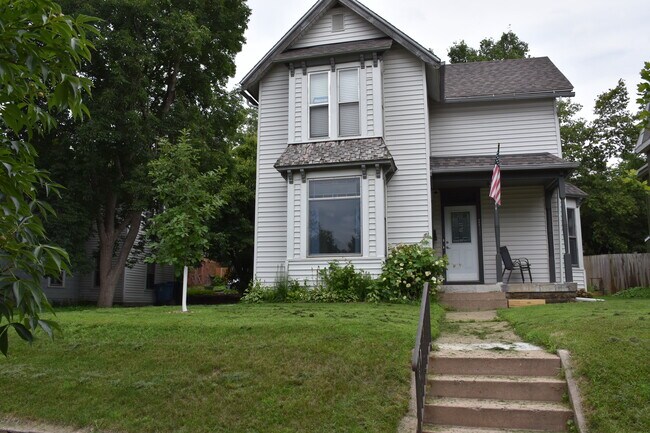 Foto del edificio - 2411 Fillmore St NE