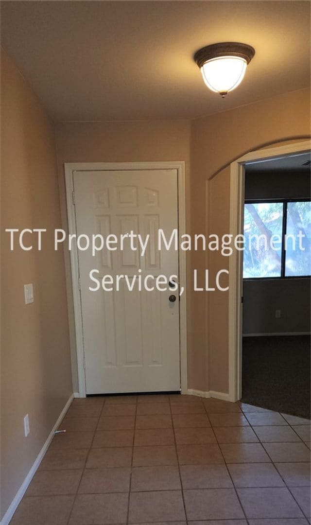 Foto del edificio - Spacious 4 bedroom in Johnson Ranch!