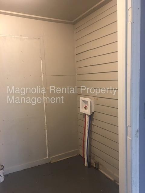 Building Photo - West Greenville Home for Rent