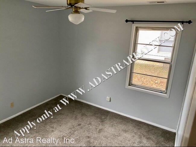 Building Photo - 3 br, 1 bath House - 800 Crestline Dr.,