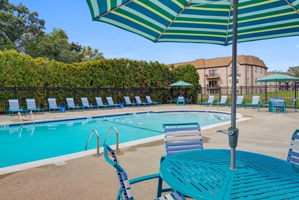 Meadows at Marlborough Apartments 141 Broadmeadow St Marlborough, MA