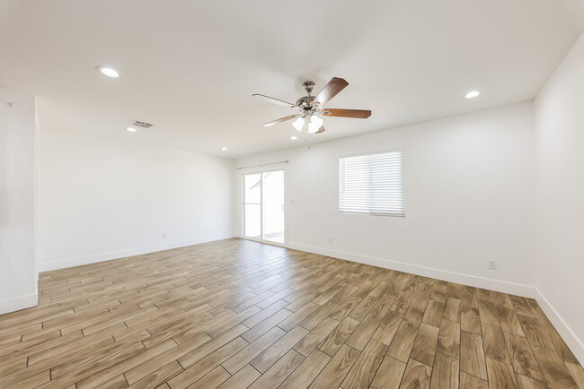Foto del edificio - 5827 S 13th Ave