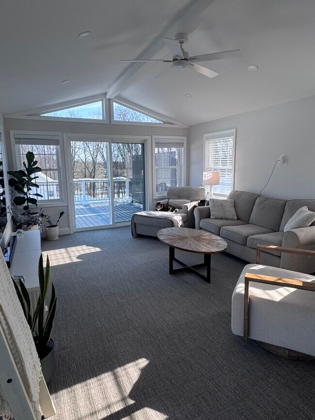 Foto del edificio - 25 Thornton Ave