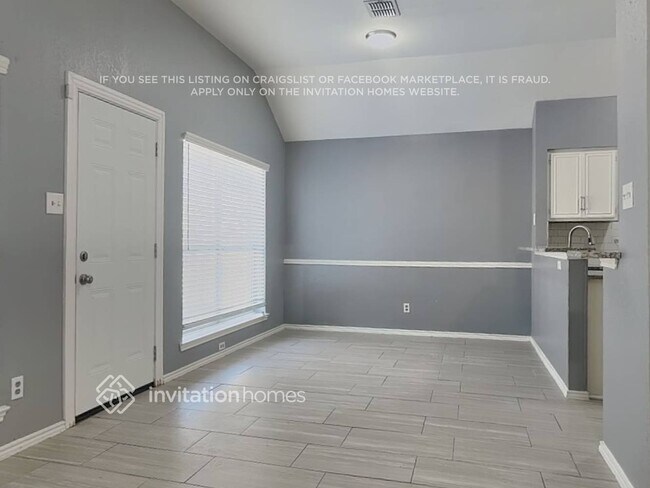 Building Photo - 1936 Ashley Dr