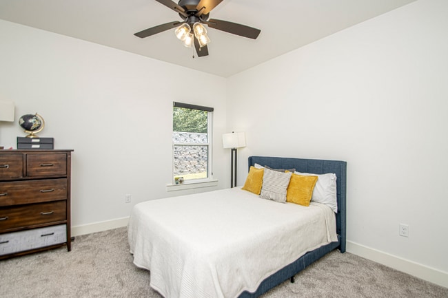 Building Photo - 2420 Hurricane Gardens Dr