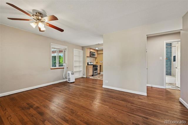 Building Photo - 1054 Leyden St