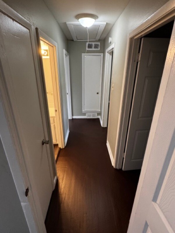 Building Photo - 2183 Cassie Ave