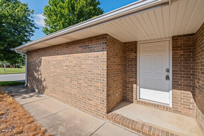 Foto del edificio - 1278 W Butterfield Dr