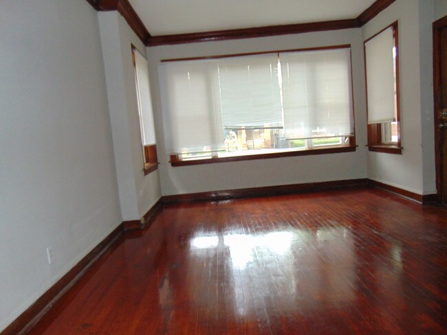 Foto del edificio - 6729 S Artesian Ave