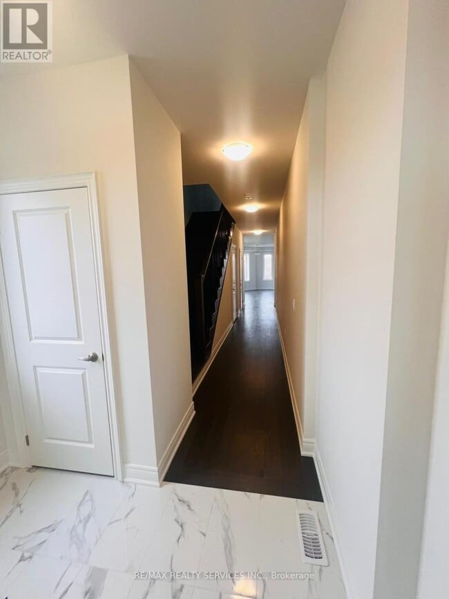 Building Photo - 20 Falby Rd